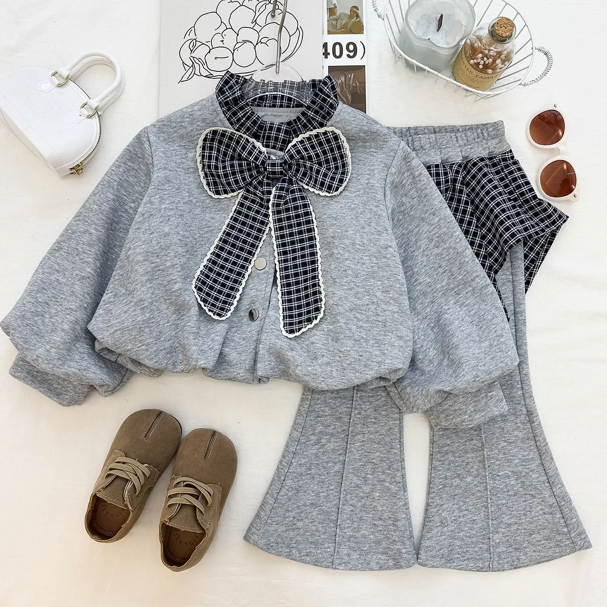 2026 Autumn New Girls Plaid Sweater Set Bow Micro-pull Pants Three-piece Set
