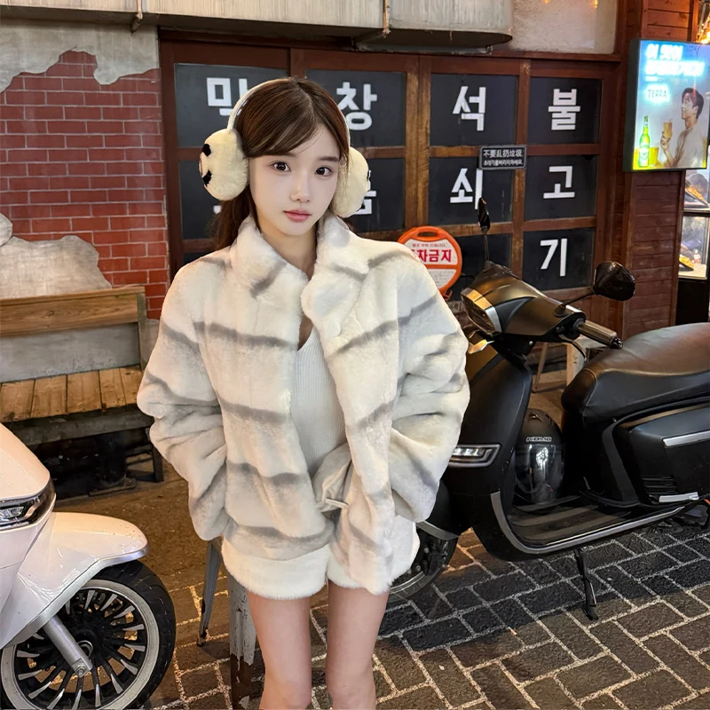 

Faux Fur Women's Winter Jacket 2025 New Short Coats Brand Luxury Eco Artificial Fur Coat For Women Thicken Outdoors Outerwear