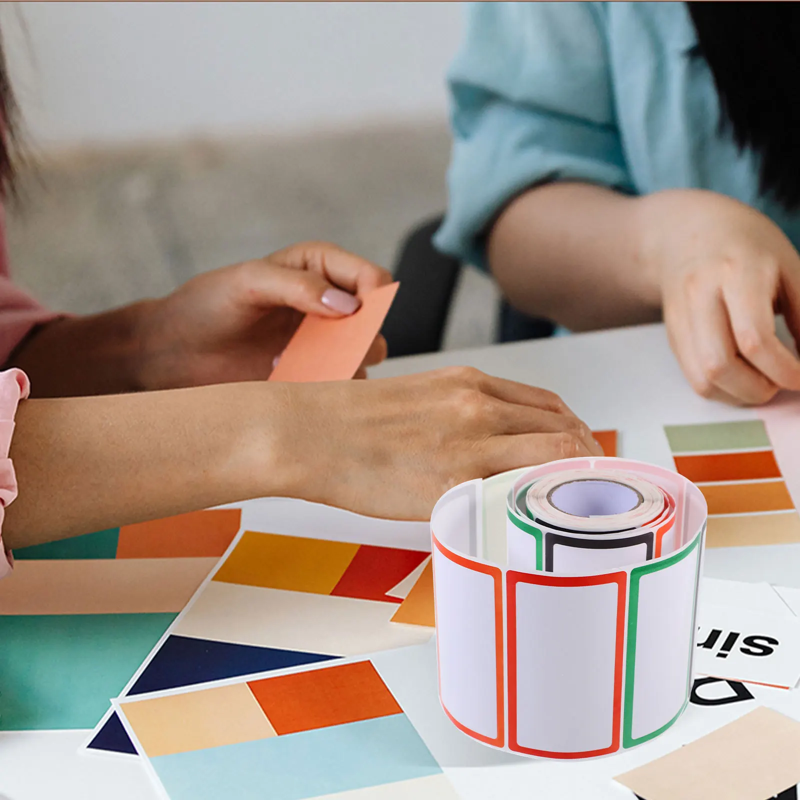 2 لفات ملصقات تسمية اسم فارغة ملصقات ملونة ذاتية اللصق لتنظيم المكاتب المنزلية علامات الاسم تصنيف لزج