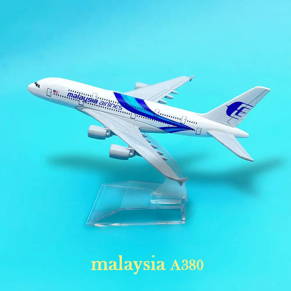 

Scale 1:400 MALAYSIA A380 Airlines Boeing Aircraft Model - Ideal Addition to any Diecast Aircraft Collection