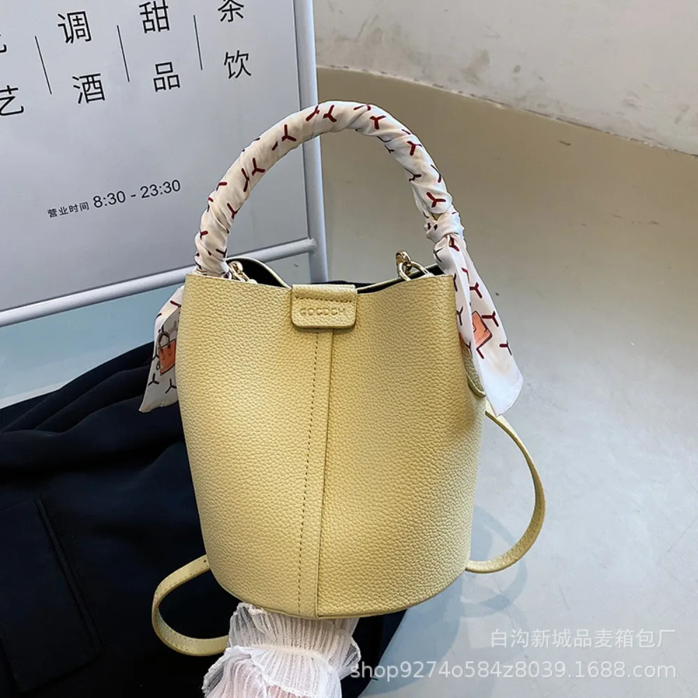 Summer Fashion Handbag 2024 New French Small Fresh Shoulder Crossbody Bag Foreign Style Explosion Bucket Bag Women\'s Bag