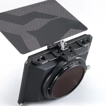 

2025Mini Matte Box Lens Hood Portable COMPACT & LIGHTWEIGHT Protect lens and prevent flares with the MB-T15 Mini Matte Box