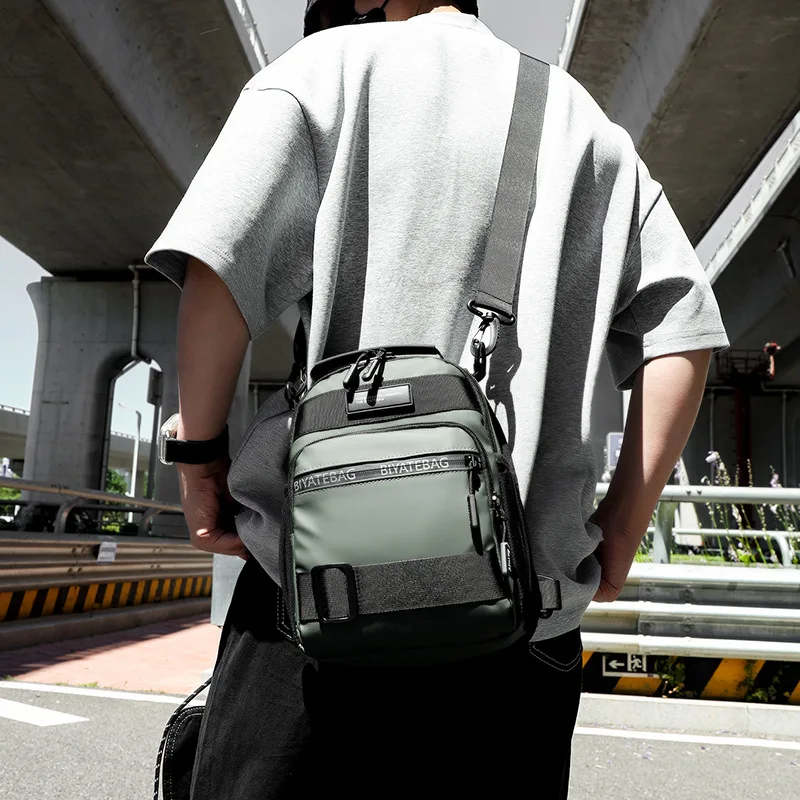 حقيبة ظهر محمولة باليد للرجال من البولي يوريثان مقاومة للماء متعددة الطبقات، حقيبة صدر متعددة الوظائف، حقيبة كروس متعددة الأغراض