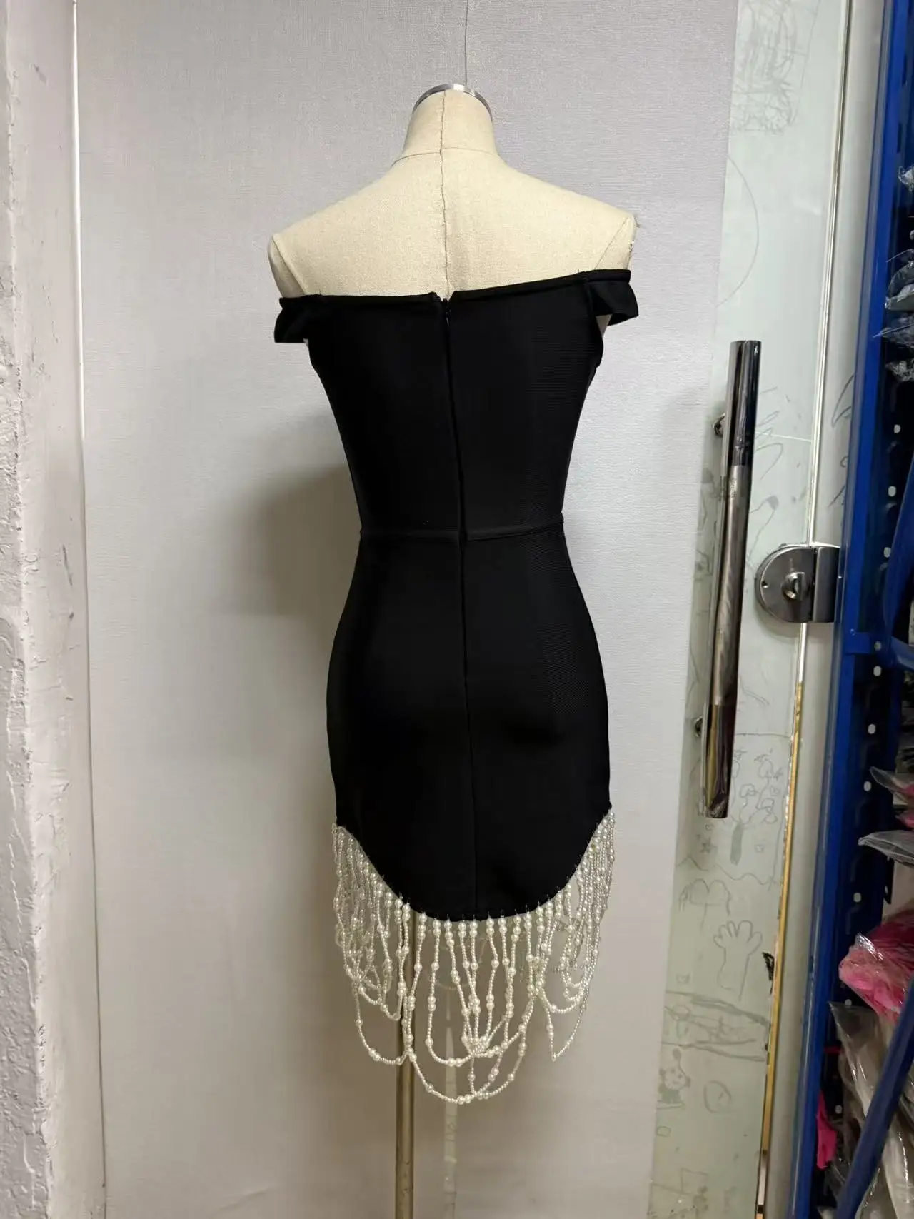 Vrouwen sexy off-shoulder backless parels kralen mini bandage jurk luxe bodycon kwastje ontwerper celebrity party cocktailjurken