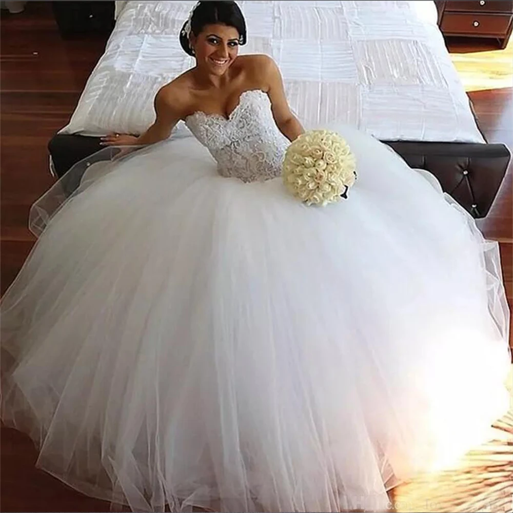 ZJ9112 Customized Ruby Cheap Ball-Gown Wedding Dress 2026 Strapless Sweetheart Lace-Up Bridal Gown White Tulle Appliques Women