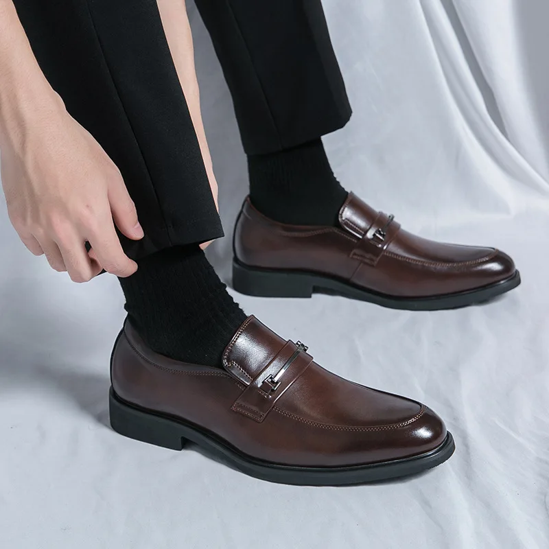 Men 2026 Fashion Loafers Shoes New Comfy Mens Soft Sole Leather High Quality Style Men Business Thick Bottom Oxford Work Shoes
