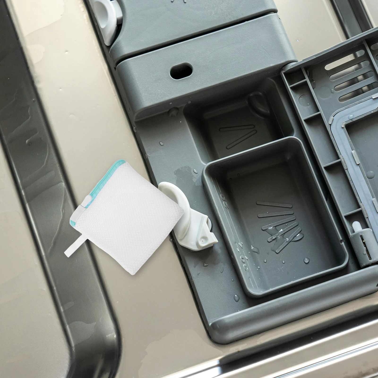 

6Pcs Mesh Laundry Wash Bags - Compact Delicate Clothing Bags for Washer - 5.50x4.72 Inch Zip Closure Socks Bras Intimates -