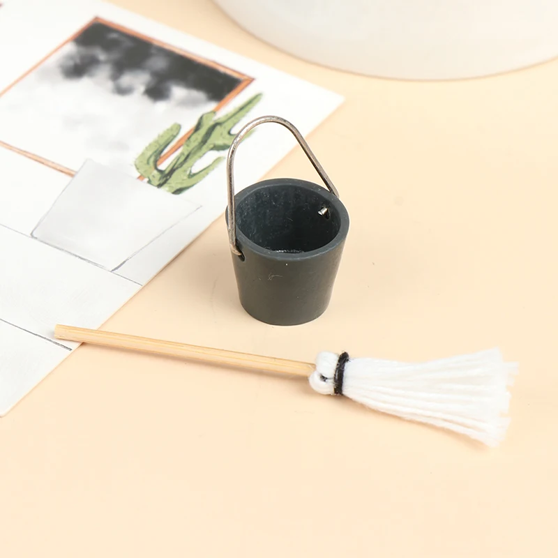 1Set 1:12 Puppenhaus Miniatur Mopp Eimer Garten Mopp Eimer Puppenhaus Miniatur Dekoration Zubehör Puppen Haus Möbel