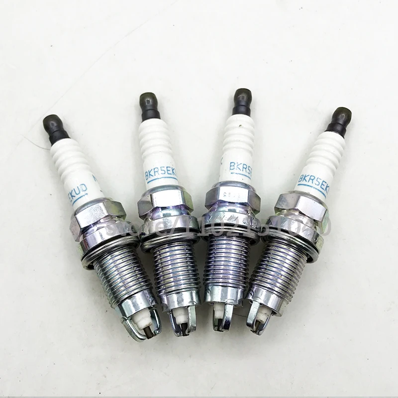 4pcs/lots BKR5EKUD 6508 Spark Plug For MITSUBISHI VKA16 MD375642 MD362902 MD366819