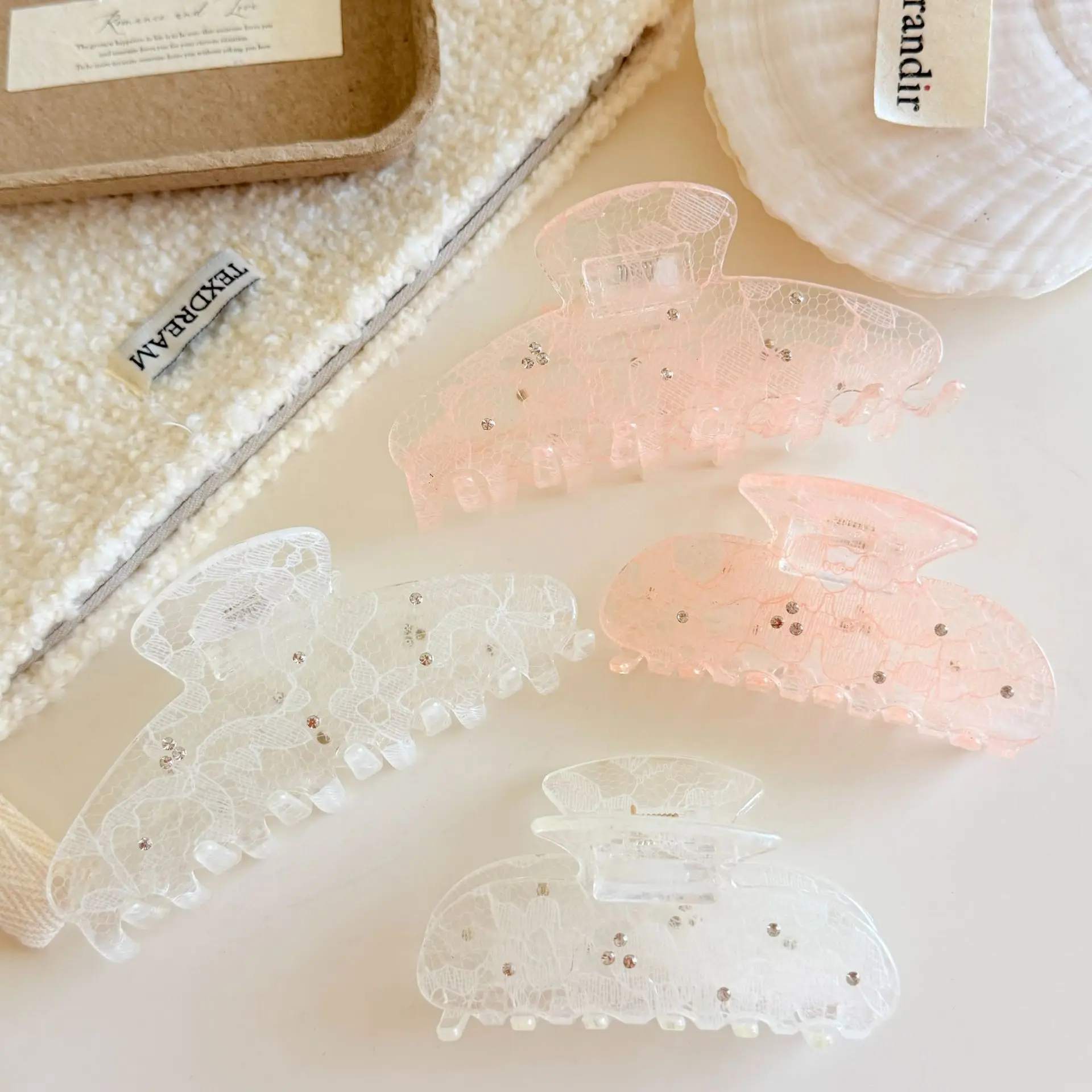 

Korean Woman Senior Lace pattern White Pink Hair Claw Barrettes Girl Fashion Hair Clips Hair Headwear Hair Accessories Hairpins