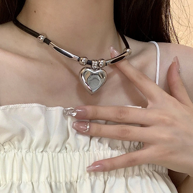 Simple Silver Color Glossy Love Punk Exaggerated Leather Rope Stitching Clavicle Chain Sister Girlfriend Accessories Gift 2023