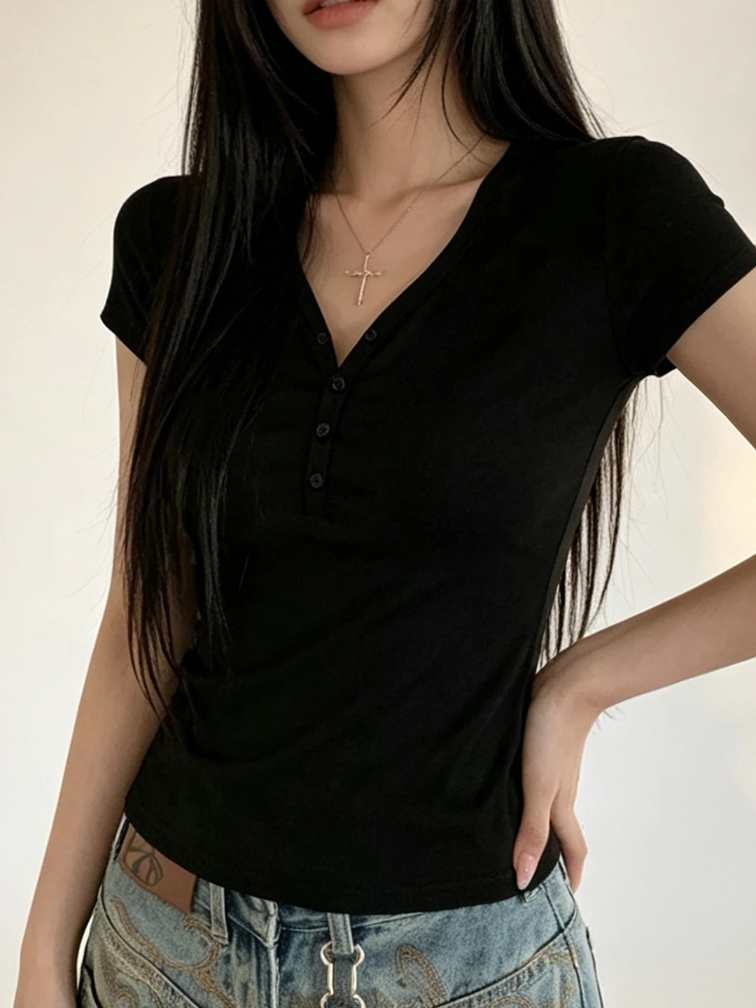 Slim Fit V-Neck Short Sleeve T-Shirt Women's Basic Summer Fashion Trendy Base Layer Top Casual Streetwear Body Shape Enhancing