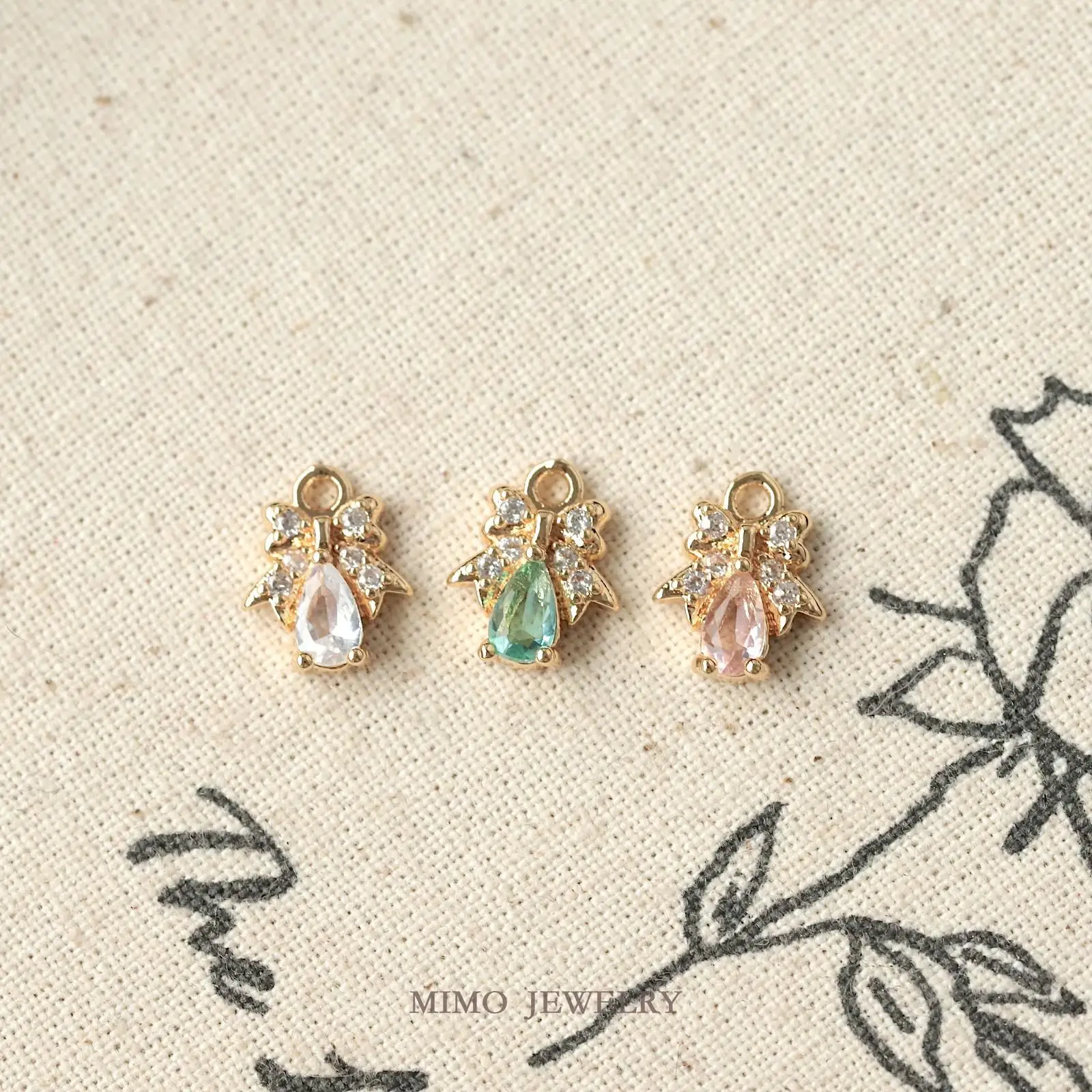 Sweet Wind Mini Three Color Waterdrop Bow Charms Pendant Supplies DIY Hand Brass Gold Plated Accessories 8*10mm