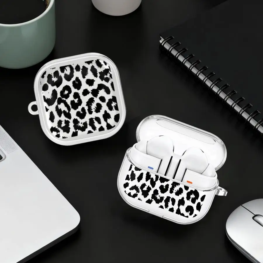 

Leopard Print Art Pattern Case For Samsung Galaxy Buds 4Pro 2 Live 4 Pro 3Pro 2Pro 3 FE Clear Earphone Cases Cover With Hook