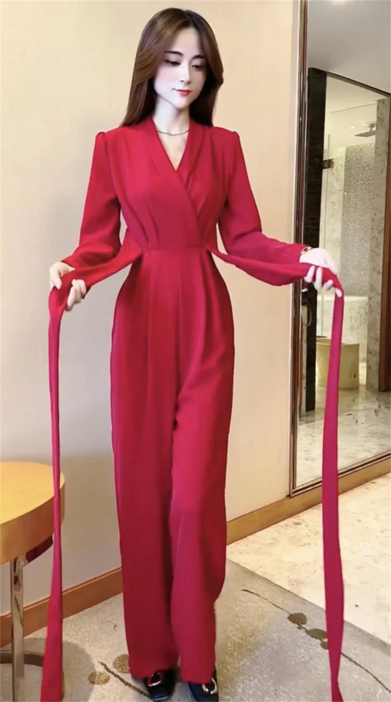 2024 Lente Nieuwe Losse En High-End Lnternet Populaire Populaire Mode Jumpsuit Damesstijl V-Hals Taille Afslankende Jumpsuit