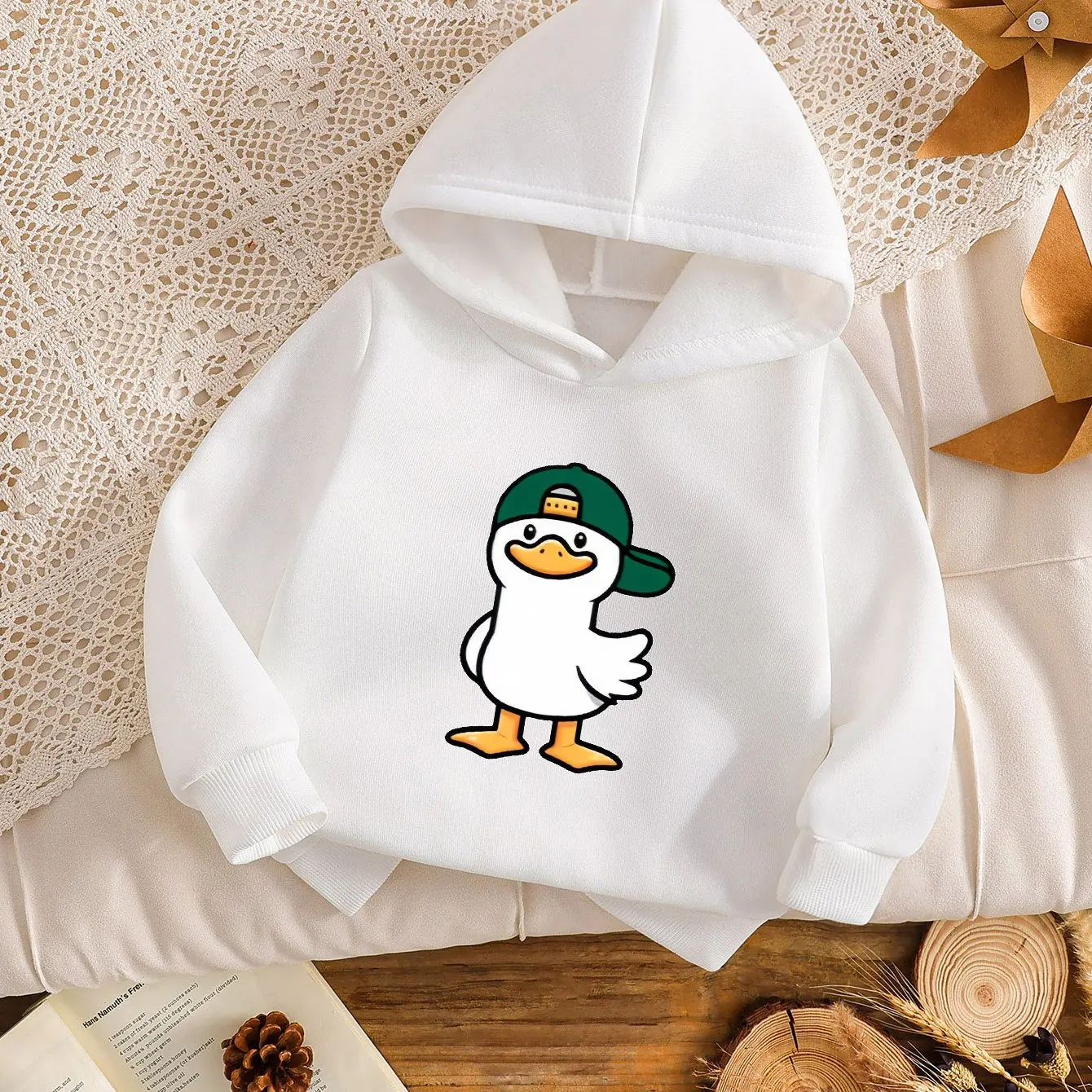New autumn/winter trendy hooded duck print children's sweatshirt, stylish,comfortable, versatile, and casual for boys and girls.