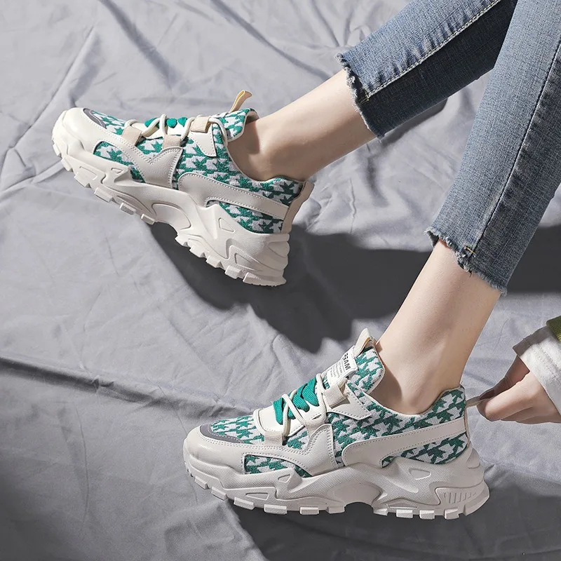 Women Flat Shoes Spring and Autumn Fashionable Thick Soled Breathable Casual Versatile Women Comfortable Casual Sports Shoes