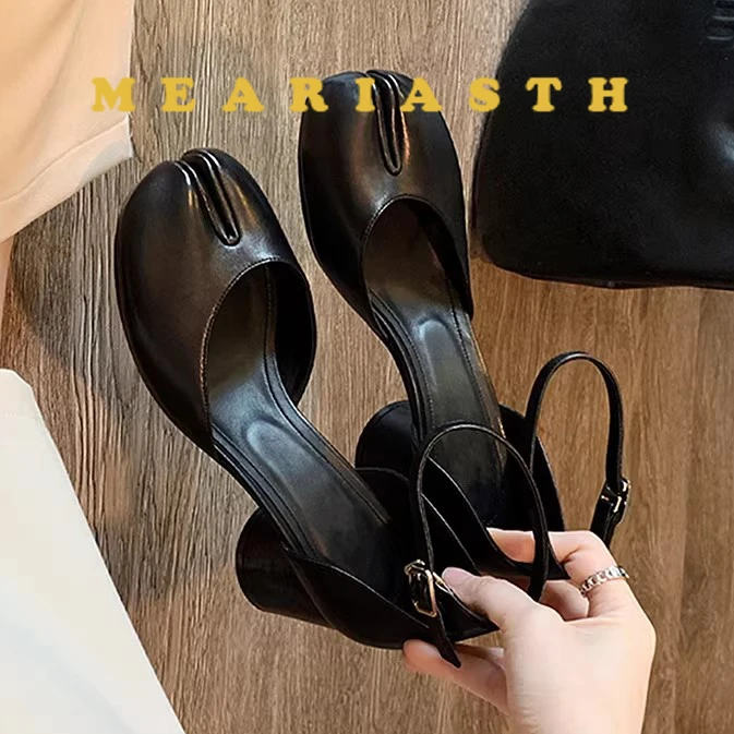 

Brand Designer Tabi ninja high heels shoes woman ankle strap silver crack leather pumps split toe D'orsay mary janes shoes woman