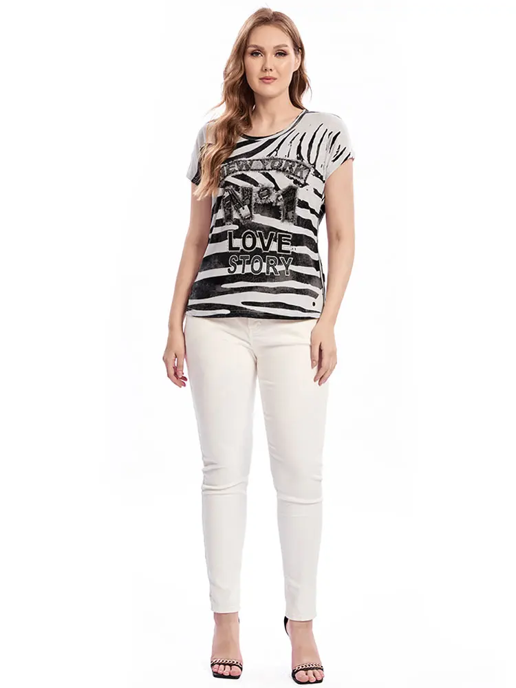 Gestricktes Sommer-T-Shirt für Damen in Übergröße