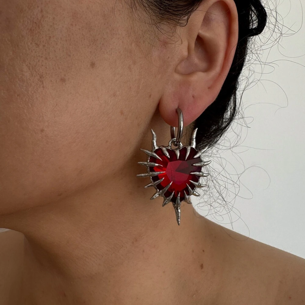 Gothic Red Spiky Heart Earrings for Women Silver Color Edgy Punk Thorn Spiked Heart Dangle Earrings Y2K Grunge Club Jewelry
