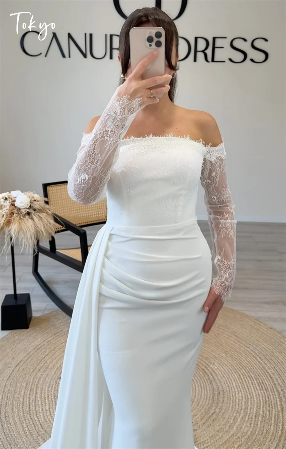 Tokyo Aangepaste witte off-the-shoulder trouwjurken met lange mouwen zeemeermin bruidsjurk 2025, elegante vloerlange trouwjurk