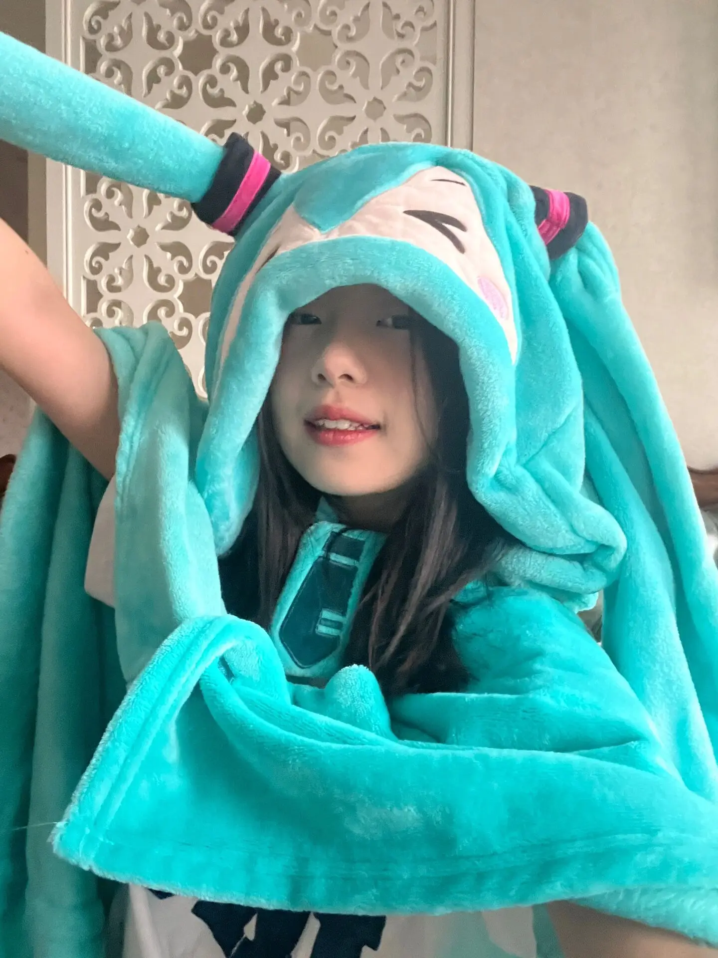 Miku Stitch Alien Big Size Hooded Blanket 4 Seasons Warm Cape For Home Dorm Anime Fans Kawaii Plush Fleece Throw Gift