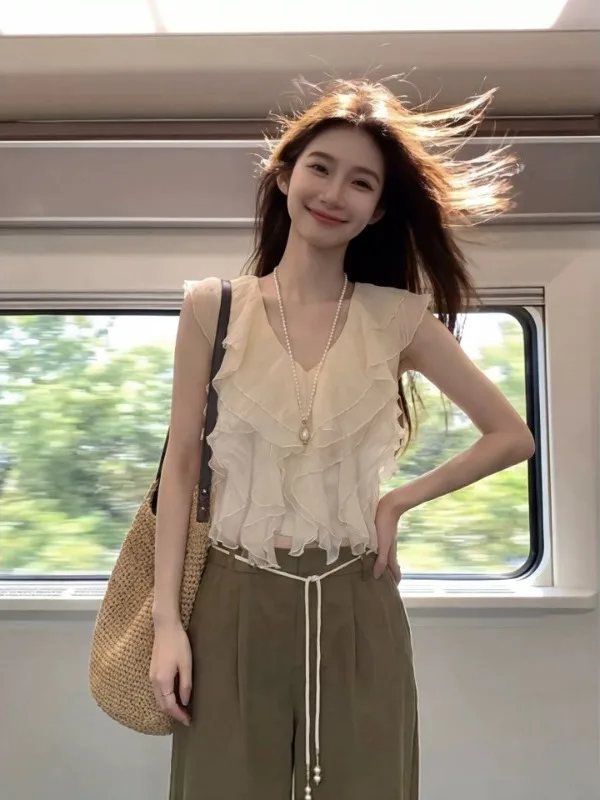 

Unique Design Off-Shoulder Vest Women Summer 2026 Beautiful Sleeveless Inner Wear Absolutely Stunning Hot Girl Polyester Fiber