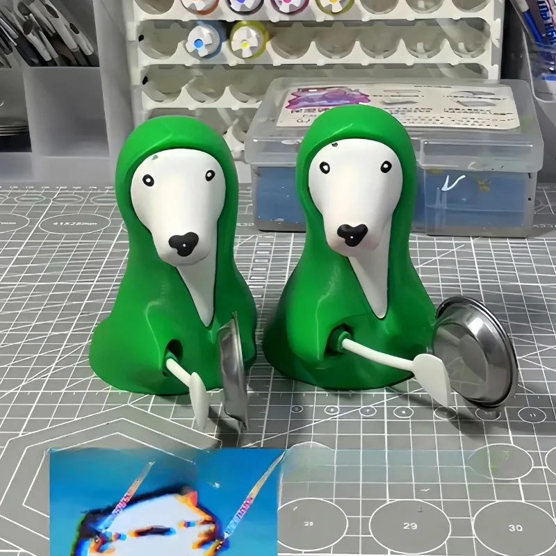 Cartoon Creativity Dogs Stress Relief Toys Wacky Mischievous Toy Ornaments Hand-operated Vocal Toys for Kids Best Friend Gift