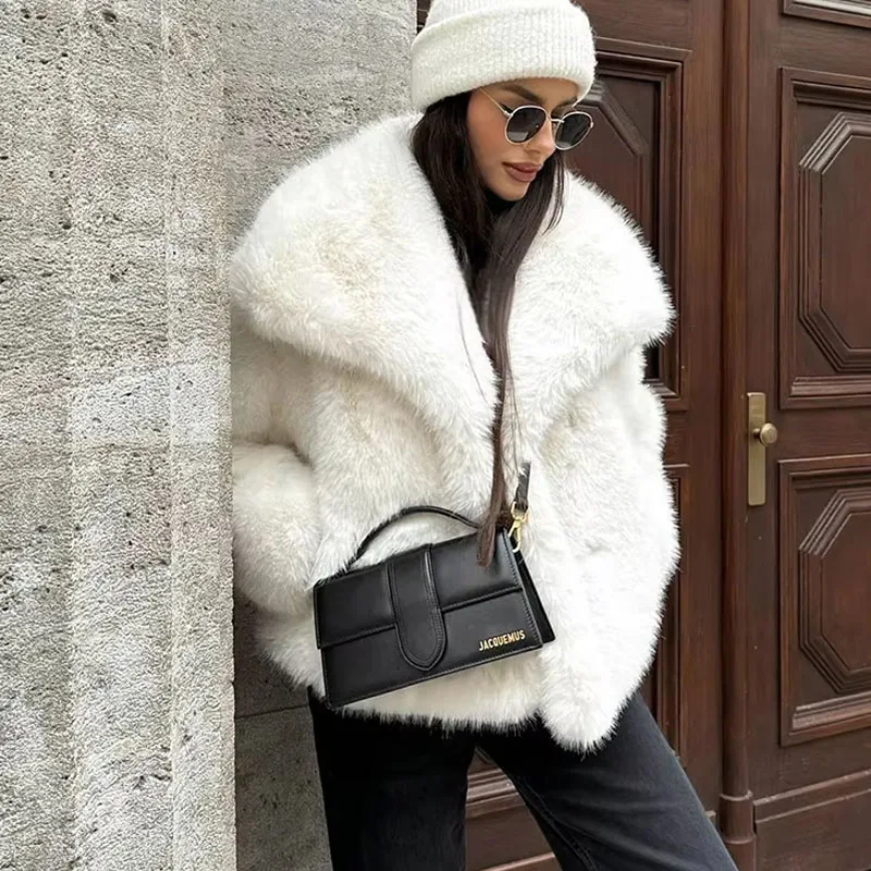 2025 여성용 인조 모피 숏 코트 긴 소매 라펠 솔리드 베이지 우아한 캐주얼 두꺼운 따뜻한 아우터웨어 트렌드