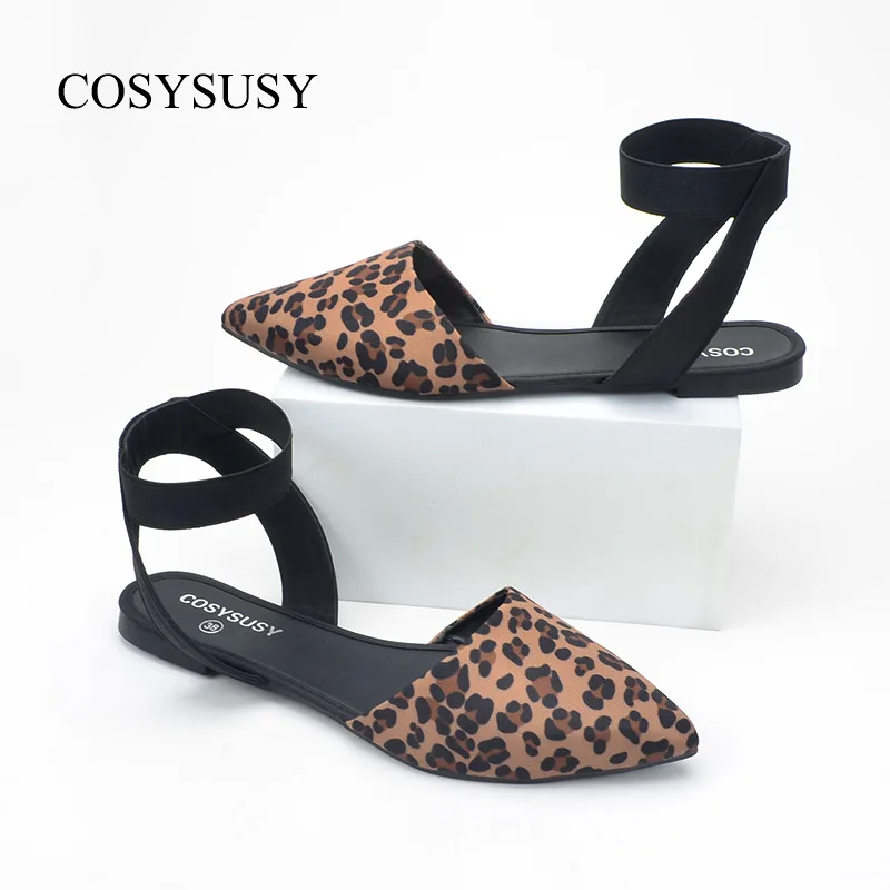 

2024 Spring Women's flat arrow sandals Women's shoes 2022 new Muller shoes Leopard print fairy pointed flat single shoe sandals