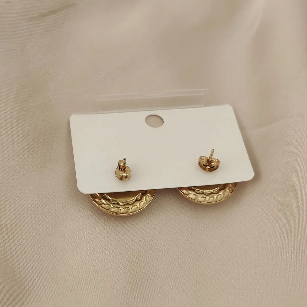 Charming heavy metal round pattern emerald gold-plated 18K women's earrings, high-quality waterproof earrings, wife's gift