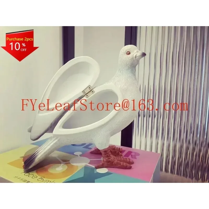 

Fashion Pigeon Handbags animal Resin Craft Desktop Accessories Birthday and Valentine's Day gift.