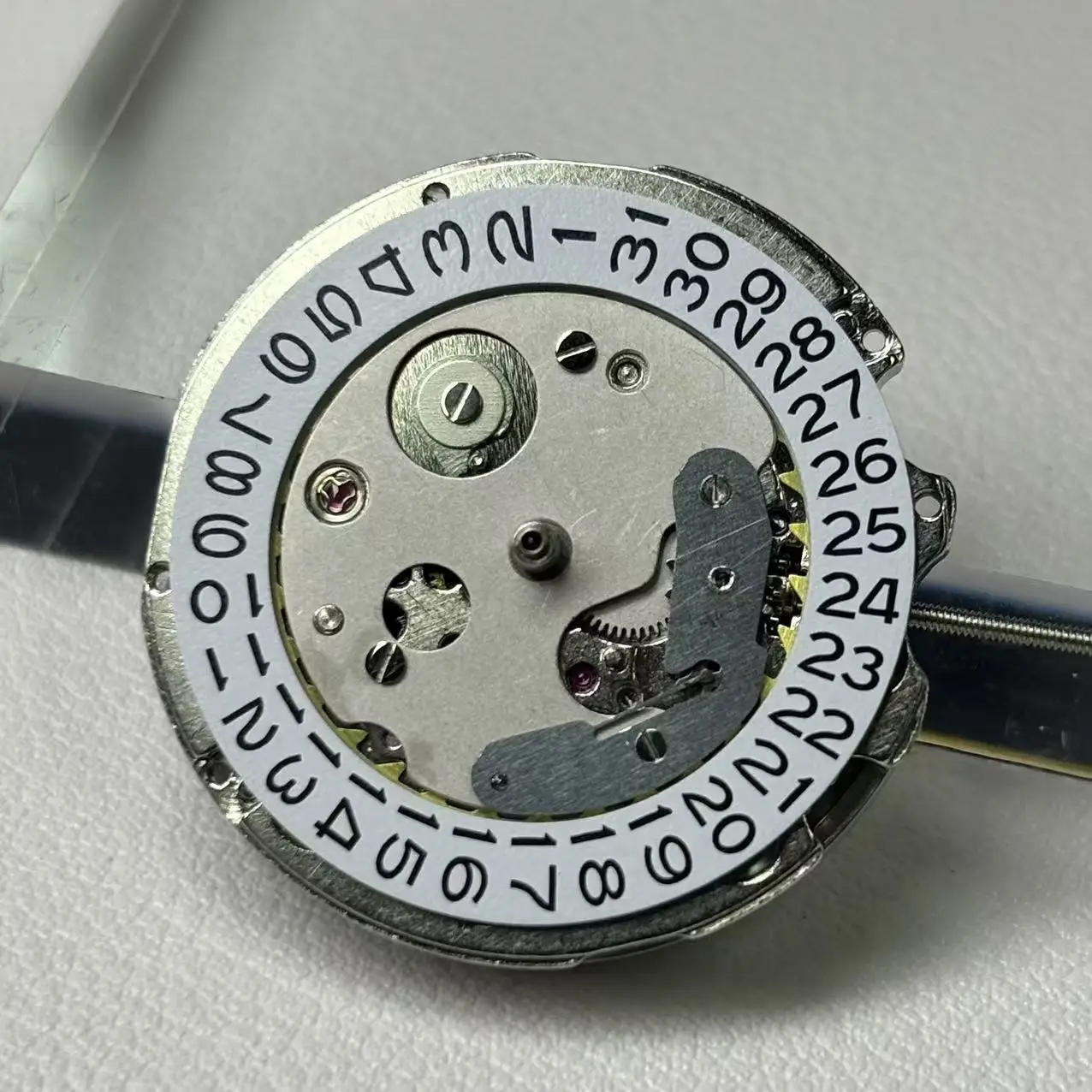 الصين NH35 تاريخ الحركة عند الساعة 3 التقويم يمكن أن يحل محل حركة NH35 اليابانية عالية الدقة الميكانيكية التلقائية NH35 #1