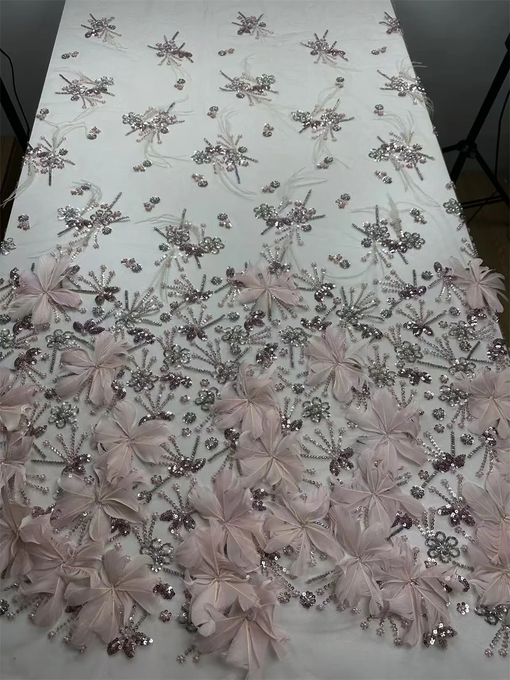 Новейшая модная африканская роскошная 3D кружевная ткань с перьями и бисером, 2025, высокое качество, французская нигерийская кружевная ткань с блестками, вечернее платье