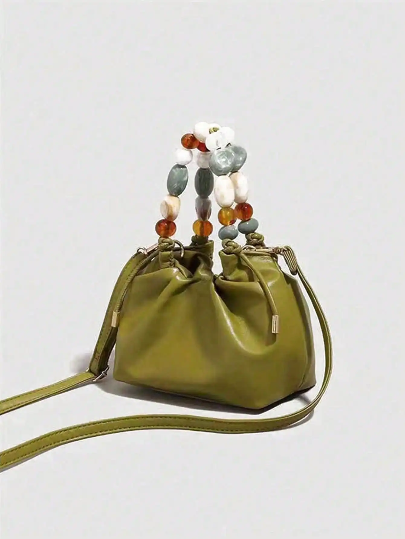 

2025 Новая китайская сумочка с жемчугом в стиле ретро: минималистичный сплошной цвет, нишевый дизайн морщин для вечеринки/вечера