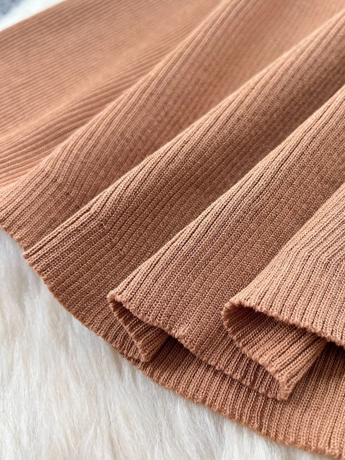 Foamlina Dea Abito in maglia ingombrante in vita 2025 Abito estivo slim fit con collo alto senza maniche A-Line Mini xshort Abito da ufficio con data