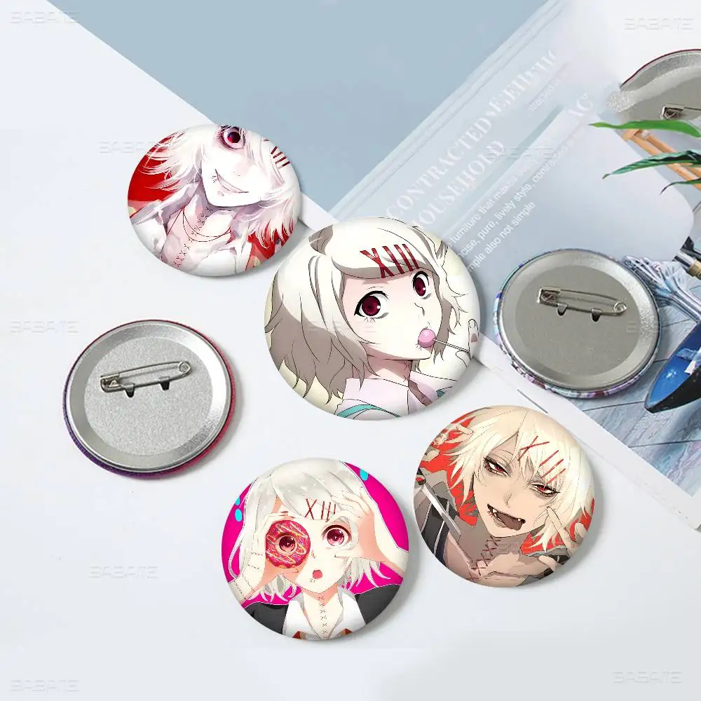 Anime Juuzou Suzuya Tokyo Ghouls Anime Button Pin Handmade Brooch for Clothes Badge Backpack Decoration Jewelry Accessories