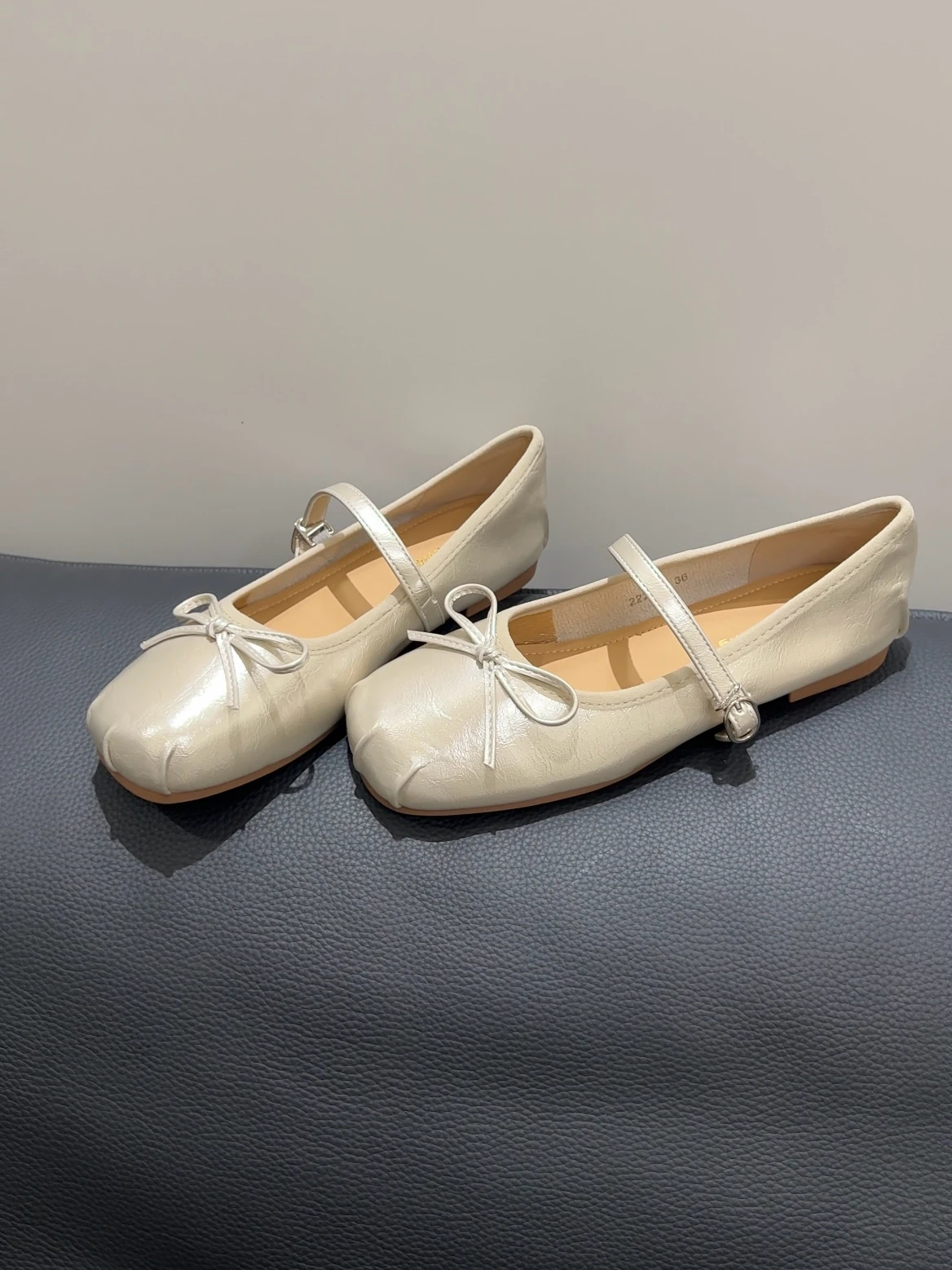spring-summer-gentle-style-knot-pig-nose-flat-ballet-shoes-grandmother-shoes-korean-style-fashion-single-shoes