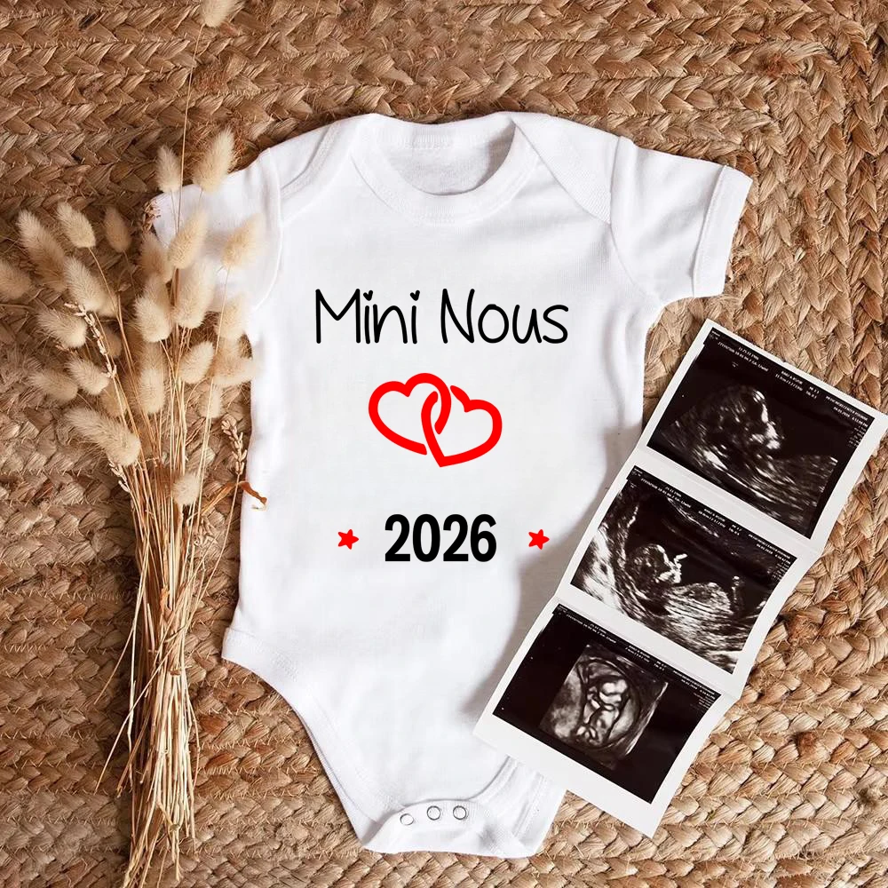 Mini Nous 2025/2026 Print Baby Bodysuit Pregnancy Announcement Outfit Newborn Short Sleeve Romper Infant Jumpsuit Shower Gift