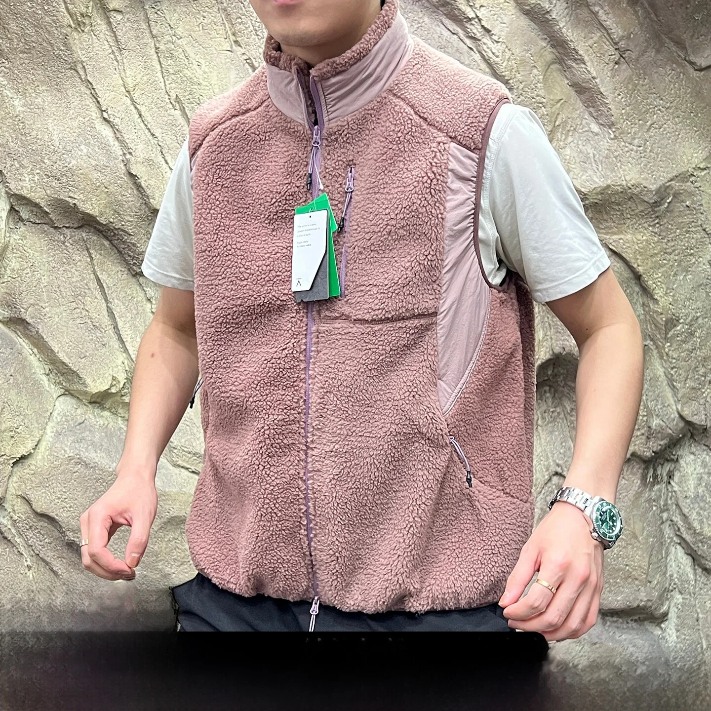 

Надежный уличный жилет на подкладке для пары, подставка из полиэстера, молодежный тренд, зимний сезон, цвет застежки-молния