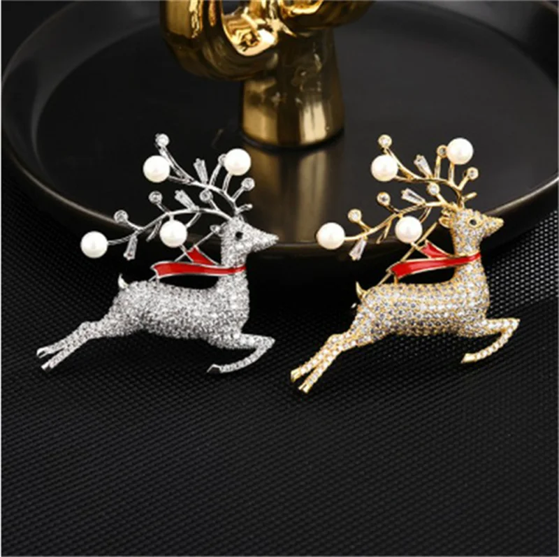 New Cute Blue Cat Brooch Korean Rhinestone Brooches For Women Gold Color Alloy Animal Pins Fashion Crystal Corsage Accessories