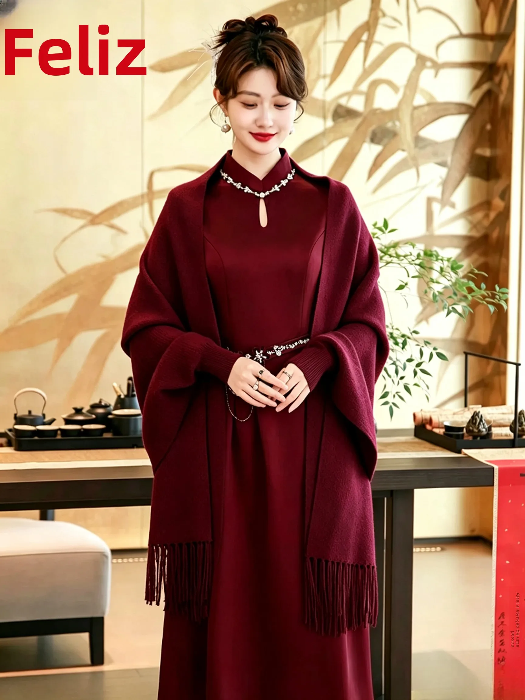 cappotto-elegante-da-donna-versatile-di-colore-rosso-puro-ideale-per-matrimoni-da-indossare-come-scialle-perfetto-per-la-madre-della-sposa-e-per-la-nonna