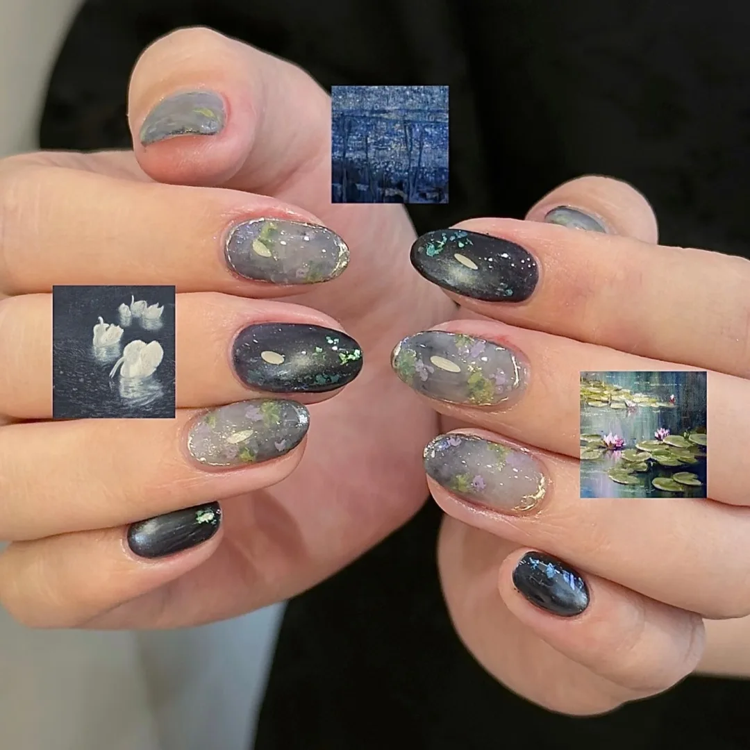 24Pcs Vintage Oil Painting Press on Nails Water Lily Swan Pattern Dark Grey Glitter Fake Nail Short Oval False Nail for Women