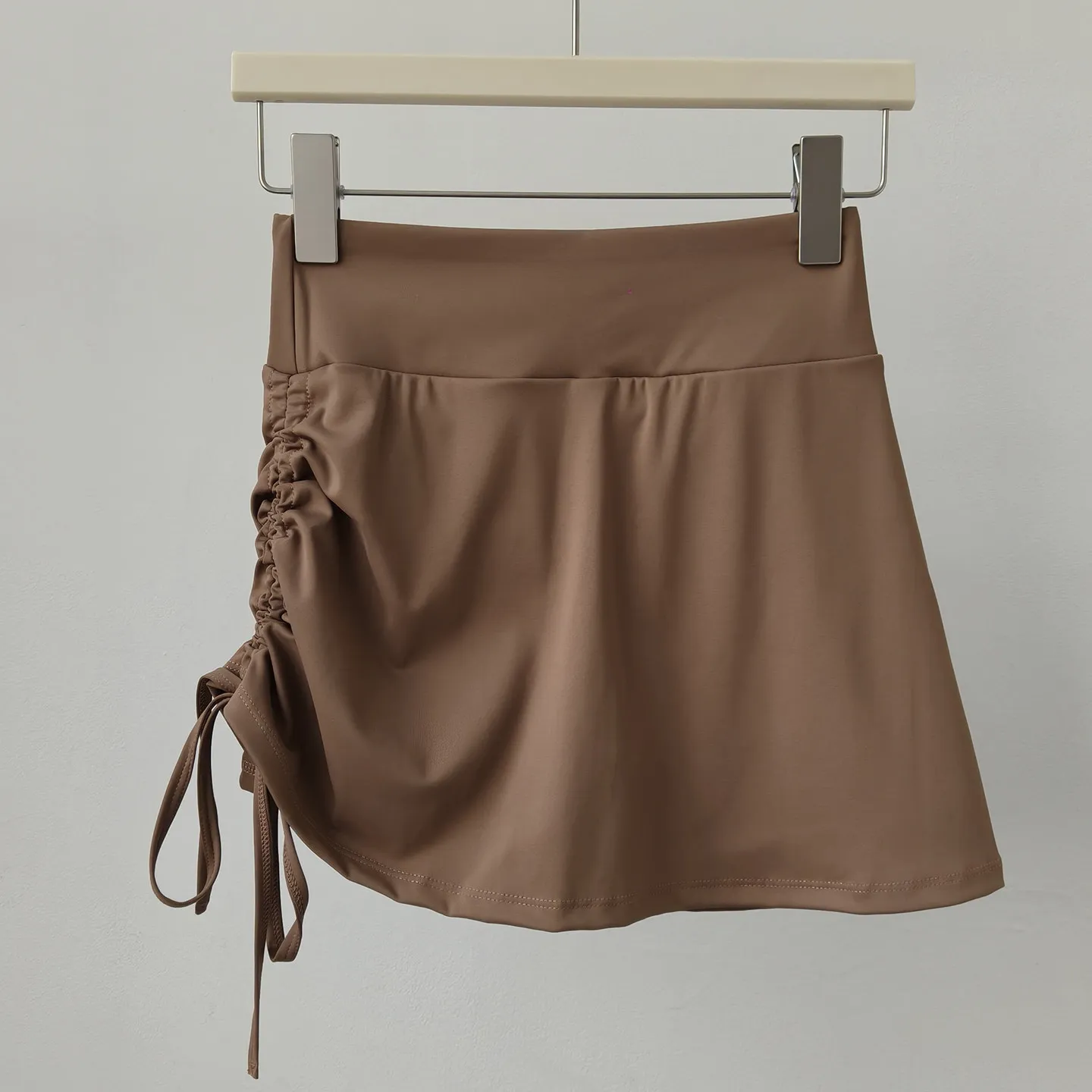 Sportlicher kurzer Rock, Anti-Exposure, hohe Taille, hüftformend, atmungsaktiv, schnelltrocknend, zweiteiliger Yoga-Fitness-Hosen-Imitat für den Sommer. – Detail 5