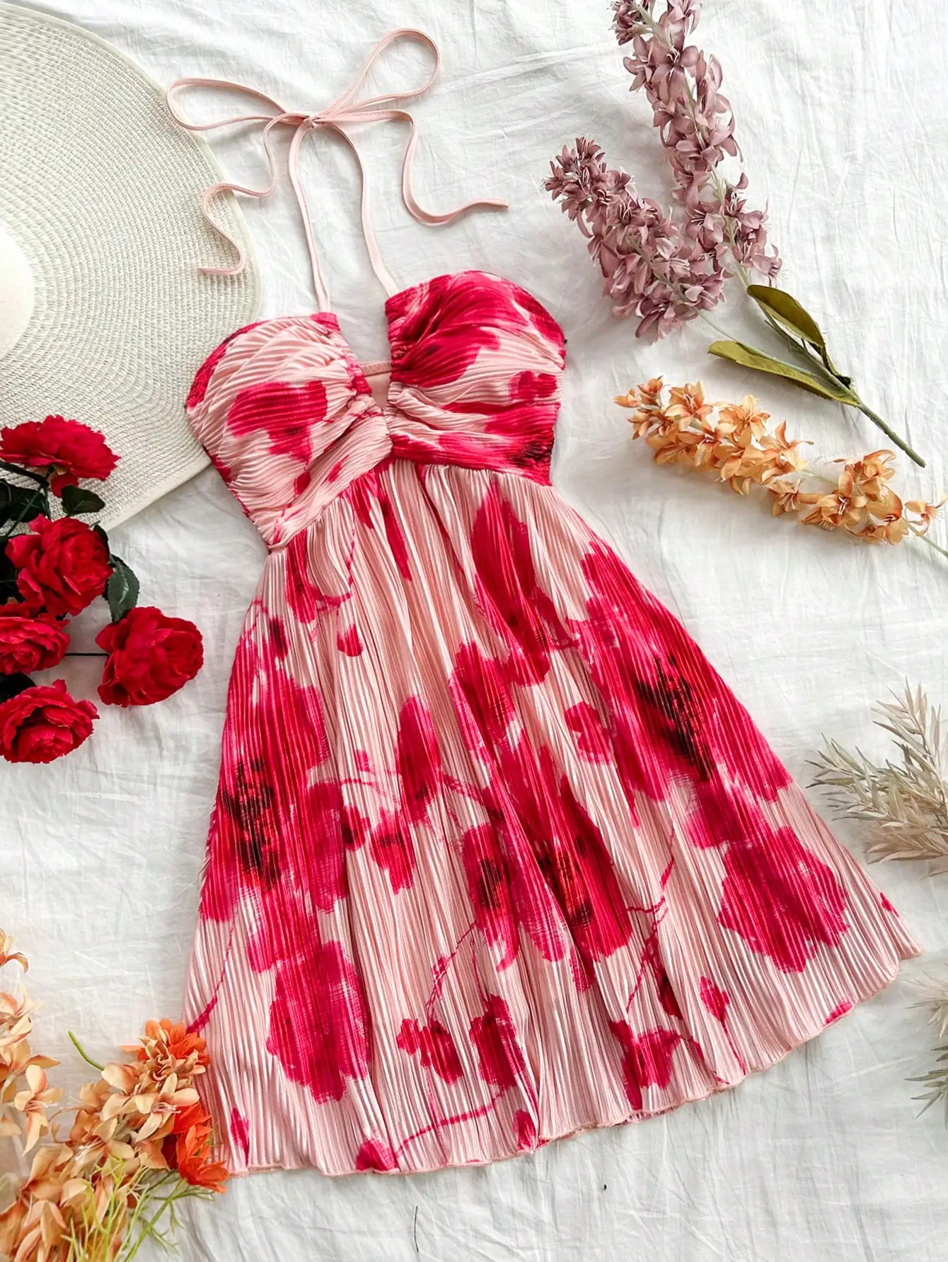 

Women's Floral Print Pleated Halter Neck A-Line Dress for Beach Resort Festival Summer