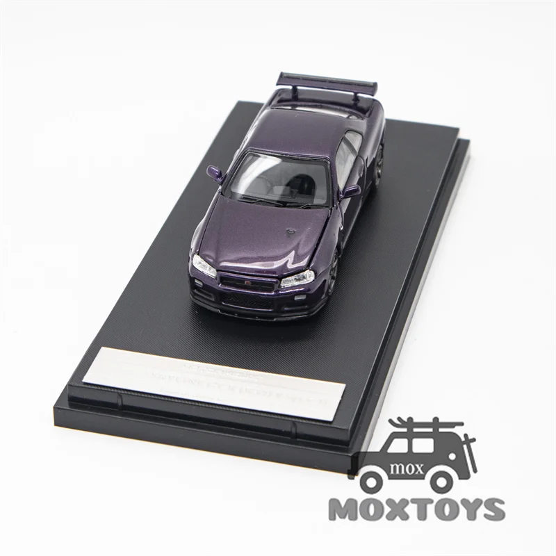 Motorhelix 1:64  SKYLINE GT-R R34 V Spec II Diecast Model Car