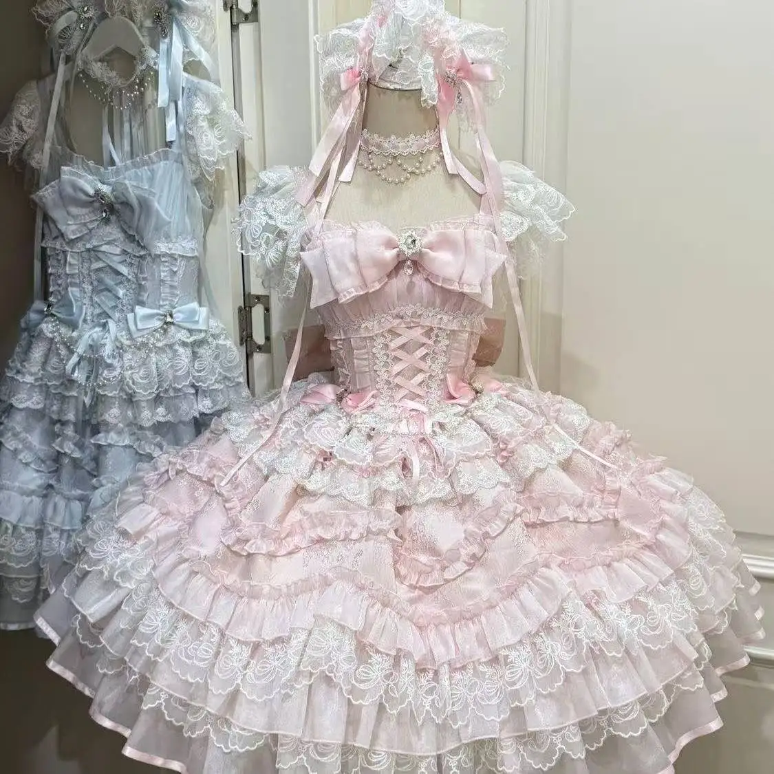 Cosplay-Kleidung Mädchen Vintage Elegantes Festtagskleid 2026 Sommer Lolita Trägerkleid Japanischer Süßer Kawaii-Stil Y2K Spitze