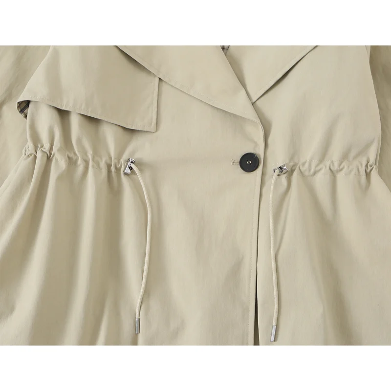 Minimalistische, figurbetonte Jacke für Damen mit Reverskragen und Knopfverzierung, verstellbare Taille, Damen-Herbstmantel mit langen Ärmeln. – Detail 12