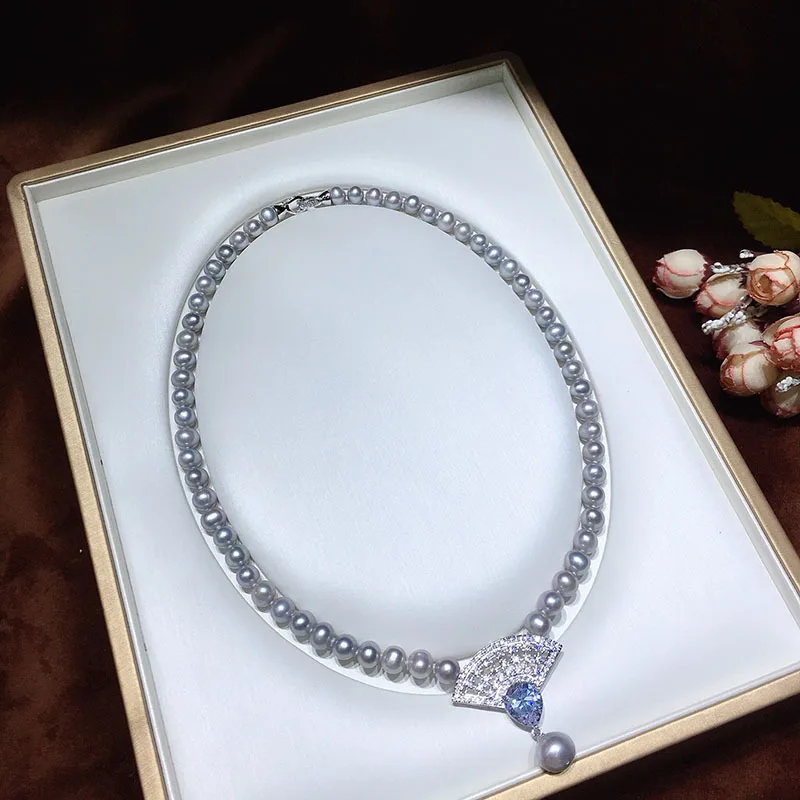 

Freshwater Pearl Necklace for Women, Elegant Gray Fashion Versatile Jewelry, Micro Inlay Design, Light Luxury Exquisite Collarbo