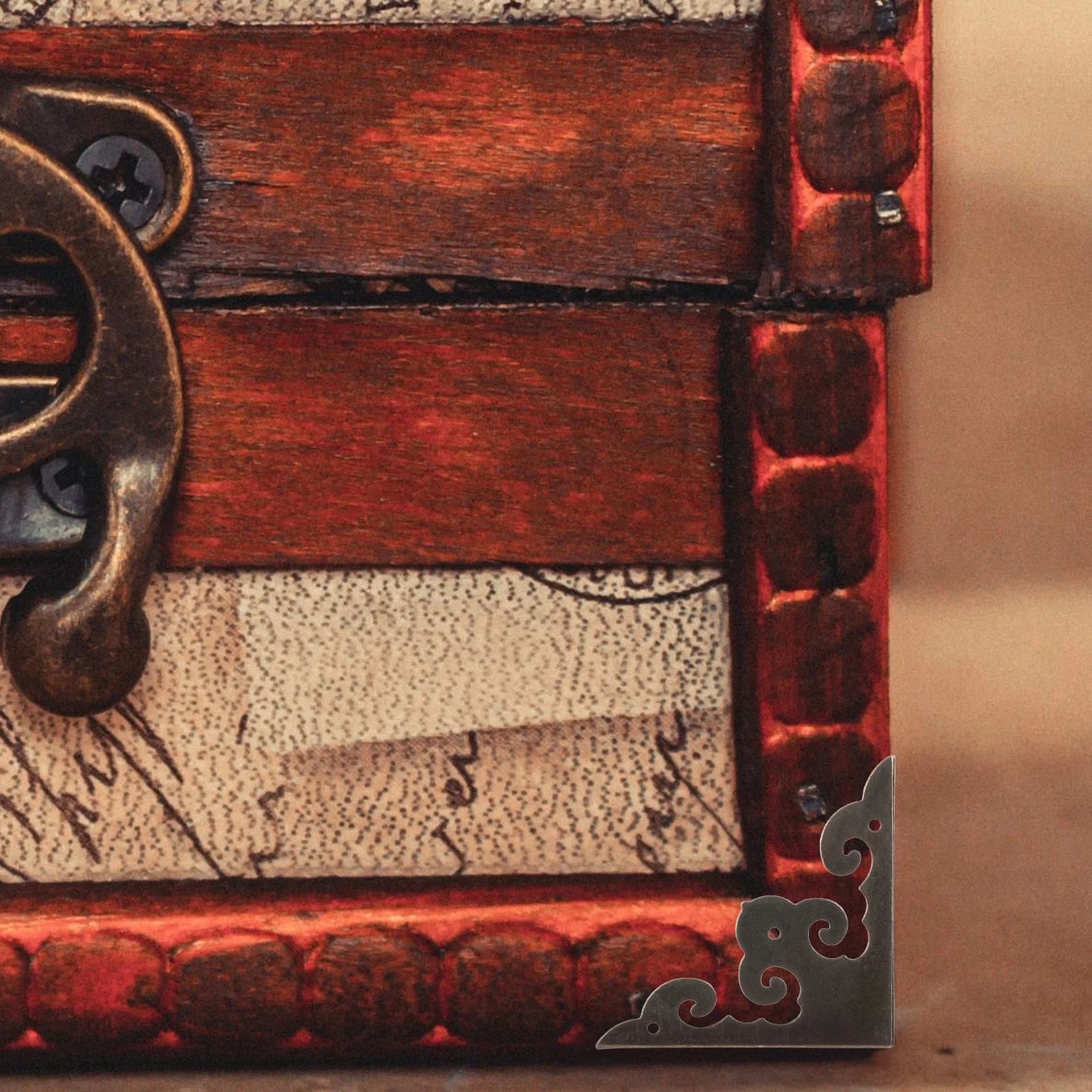 

10 pcs Vintage Iron Protectors Metal Box Edge Guards Decorative Cabinet Corner Brackets Jewelry Box Covers niture Edge